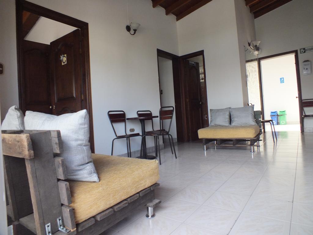 Hostal Casa Paraiso Medellin Exterior photo