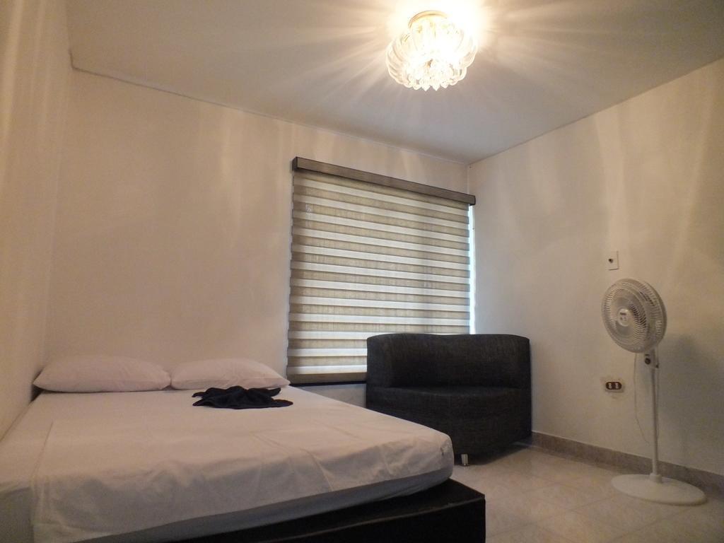 Hostal Casa Paraiso Medellin Room photo